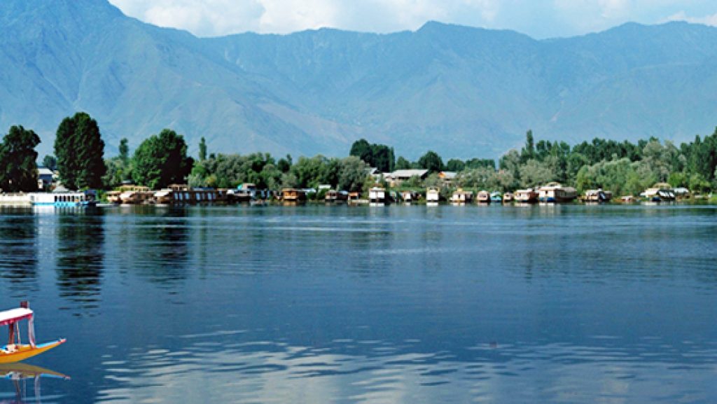 Nigeen Lake - Places to Visit in Srinagar